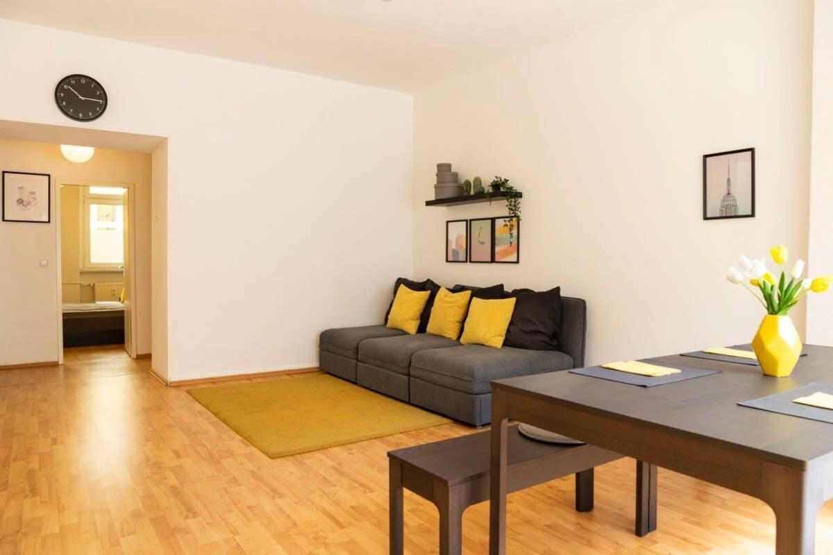 One Bedroom Apartment Berlin Neukoelln Екстериор снимка